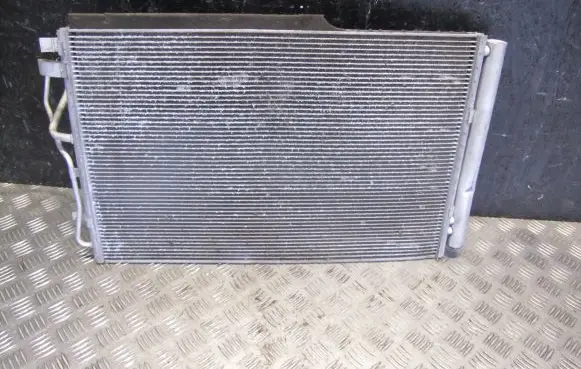 KIA Ceed Coolant radiator 976063X000 RAD136