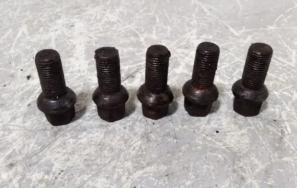 Audi A6 S6 C5 4B Nuts/bolts 