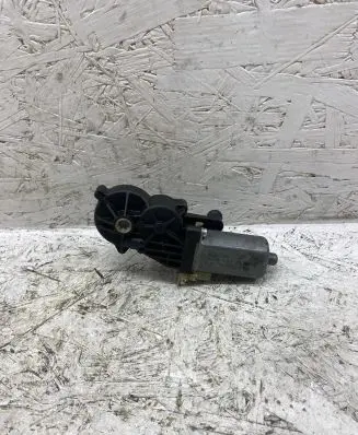 Jeep Grand Cherokee (WK) Seat adjustment motor 0130002622