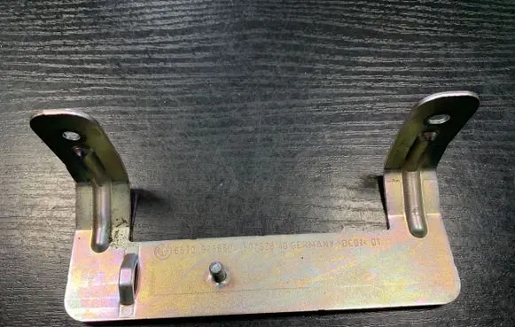 BMW 5 F10 F11 Bracket in trunk/boot 9266604