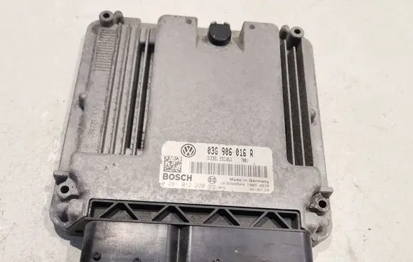 Volkswagen Golf V Engine control unit/module 03G906016R 0281012220 1039S08544