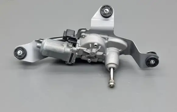 Mazda 3 III Rear window wiper motor 8496000830 BHS267450