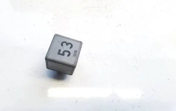 Volkswagen Polo IV 9N3 Other relay 141951253B