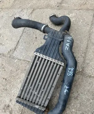 Opel Zafira A Intercooler radiator 09129519 BEHR73645
