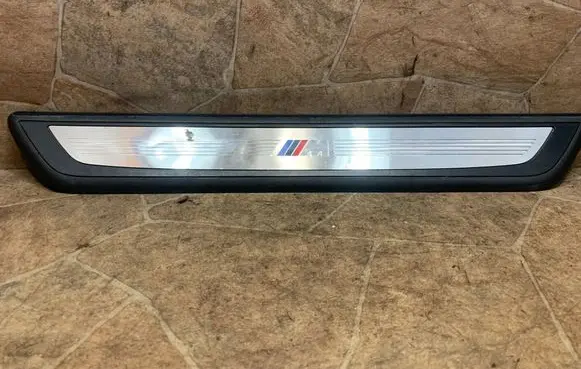 BMW 7 F01 F02 F03 F04 Sill 7181011