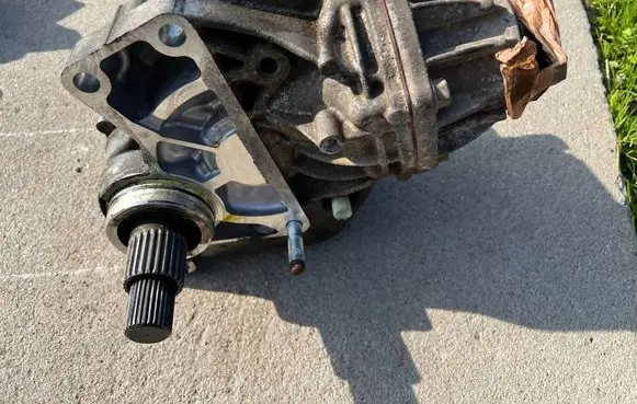Suzuki Vitara (LY) Gearbox transfer box case S1-61M-1M2