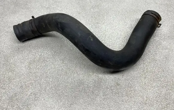 Opel Insignia A Engine coolant pipe/hose 13422455