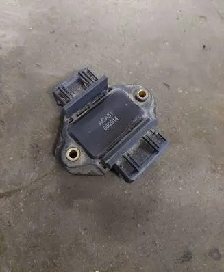 Audi A4 S4 B5 8D Ignition amplifier control unit 