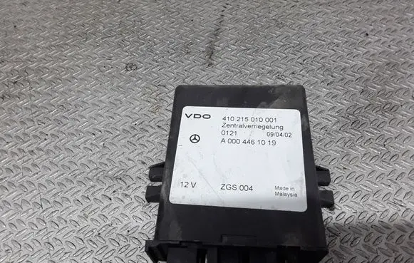 Mercedes-Benz Sprinter W901 W902 W903 W904 Door central lock control unit/module A0004461019 410215010001