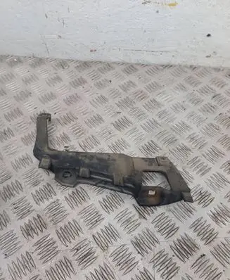 BMW 5 E39 Headlight/headlamp mounting bracket 153724