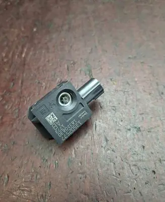 Opel Zafira C Airbag deployment crash/impact sensor 13502577