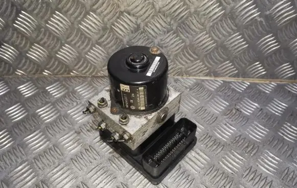 Volkswagen Touran I ABS Pump 1K0907379AA 1K0614517T