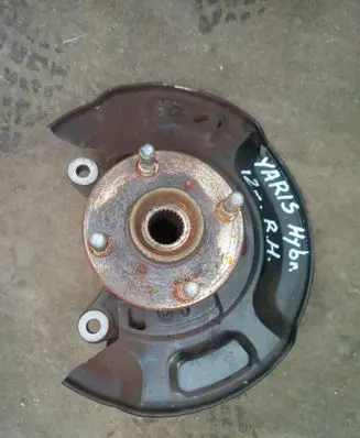 Toyota Yaris Front wheel hub