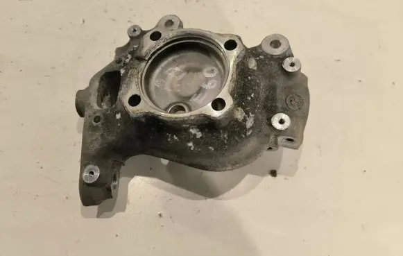 BMW 5 E60 E61 Front wheel hub 6760954R