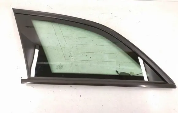 Mercedes-Benz C W204 Rear side window 2046707712 2046732310