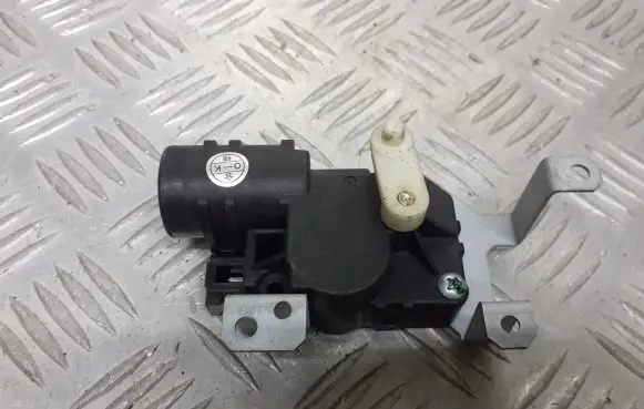 Nissan Primera Central body control module