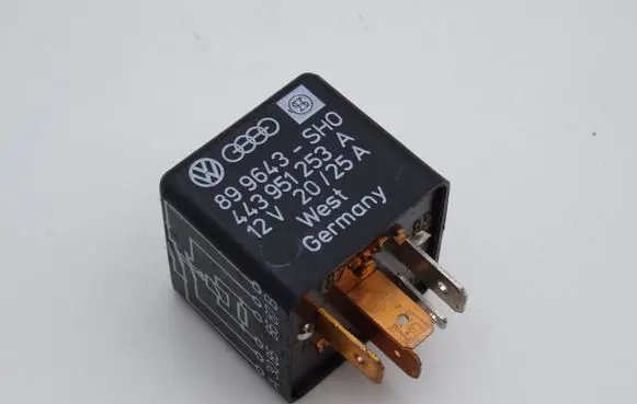 Audi A6 S6 C5 4B Other relay 443951253A