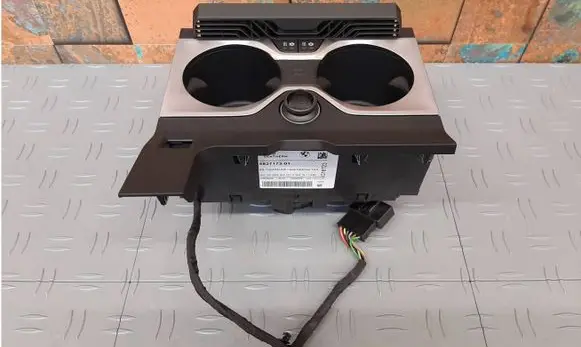 BMW X6 G06 Cup holder front 6827173 6827172 51166827173
