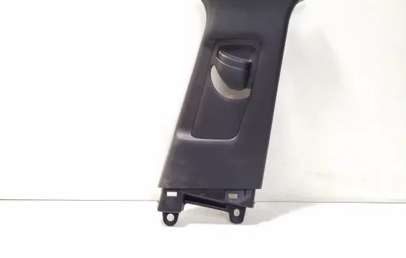 (B) pillar trim (top)