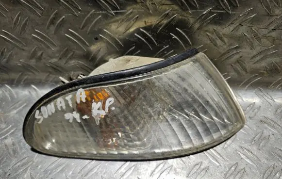 Hyundai Sonata Front indicator light 92302340 016060