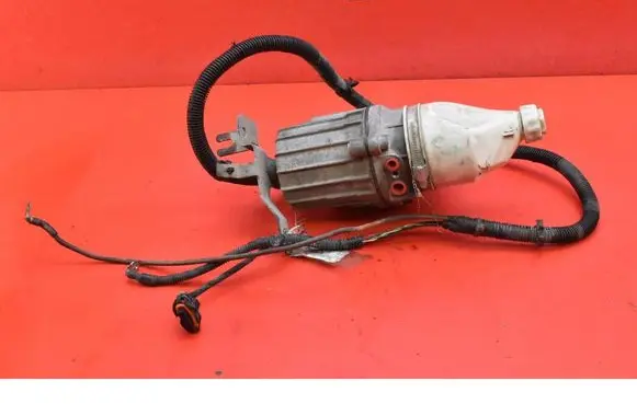 Opel Zafira B Power steering pump 13192897