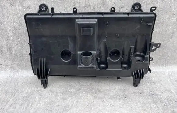 BMW iX Windshield washer fluid reservoir/tank 136982-10