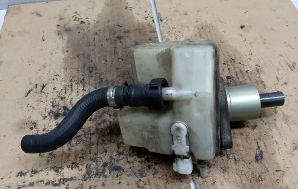 Ford Focus Master brake cylinder 03350886401