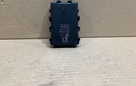 Toyota RAV 4 (XA40) Gateway control module 8911142021