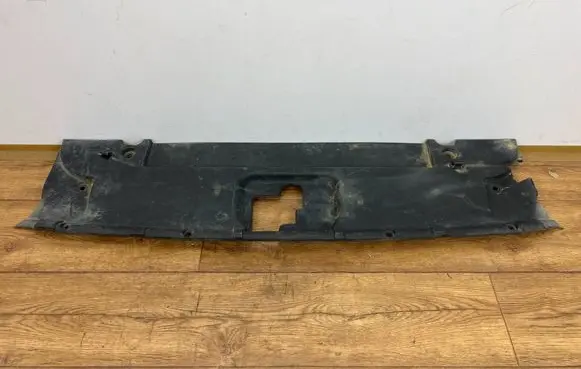 Ford Mustang VI Radiator trim FR3B8C291PIN FR3B8C291
