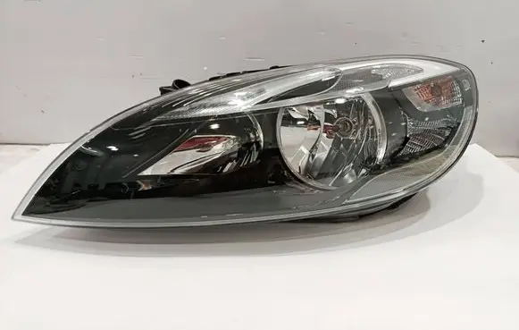 Volvo V40 Headlight/headlamp 31283326 7220100000 3000383677
