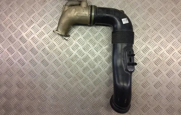 Alfa Romeo Stelvio Air intake hose/pipe 670051595 50547563