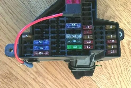 Volkswagen Golf V Fuse module 0509312791000 050931279100 46091AKB