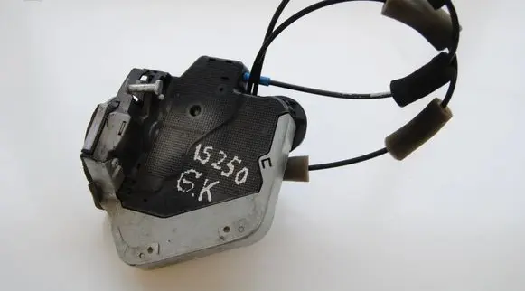 Suzuki Swift I Rear door lock U46K0216A046693