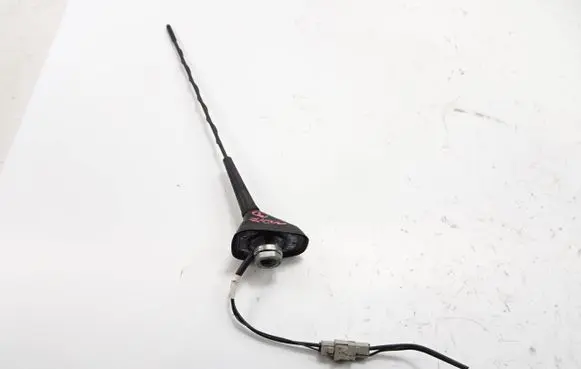 Nissan Note (E12) Radio antenna fsad