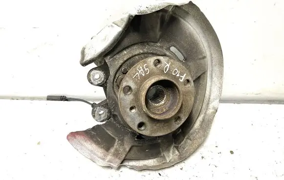 Rear wheel hub