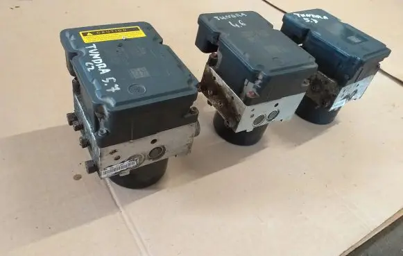 Toyota Tundra II ABS control unit/module 89541-0C290