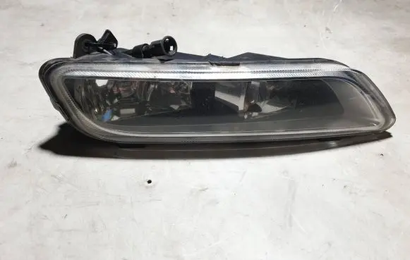 Volkswagen PASSAT B7 Front fog light