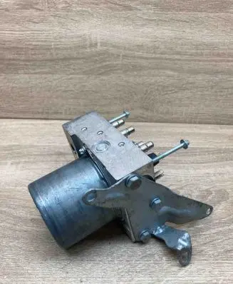 BMW 5 E60 E61 ABS Pump 6768550 0265236090