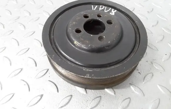 Volkswagen PASSAT B6 Crankshaft pulley 03G105243