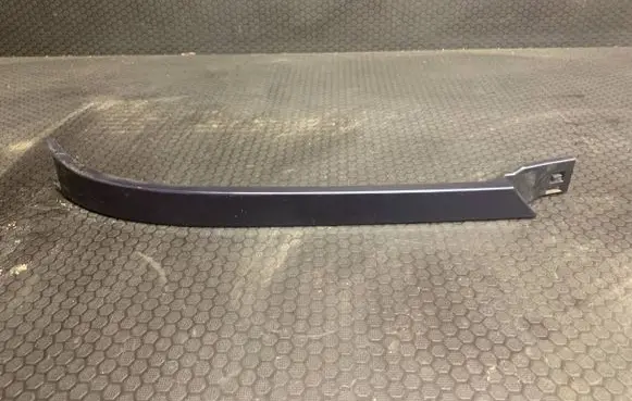 Under headlight/headlamp trim