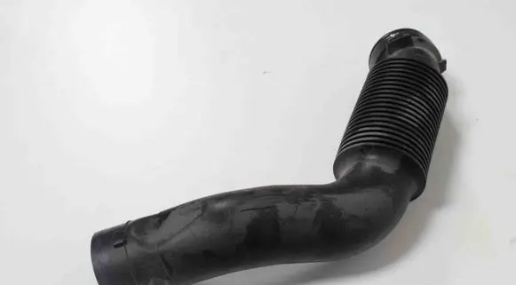 Air intake hose/pipe