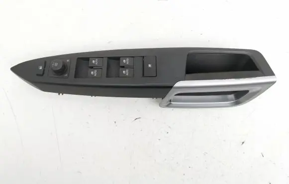 Opel Antara Electric window control switch