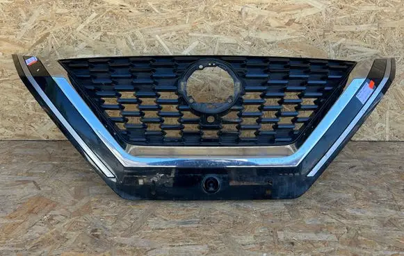 Nissan Qashqai J12 Front bumper upper radiator grill 623106UAA C010166