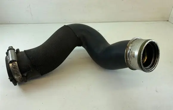 Audi Q7 4L Intercooler hose/pipe 7L6145738A