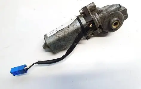 Mercedes-Benz C W203 Seat adjustment motor a2038203642