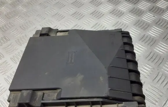 Volkswagen PASSAT B6 Fuse box set 3C0937125