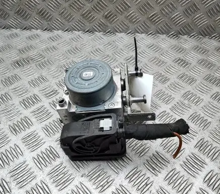 Mercedes-Benz C W205 ABS Pump A2534310200 A2539011400