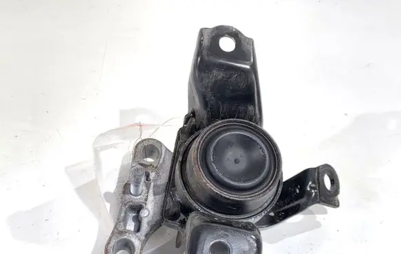 Toyota Yaris Engine mount vacuum valve 