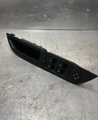 BMW 5 E60 E61 Electric window control switch 9122111