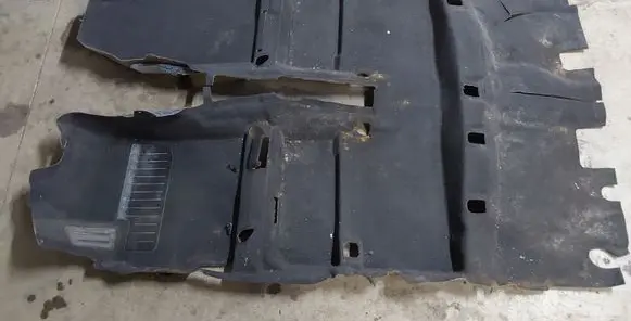 Toyota Auris 150 Interior carpet 5851002F10